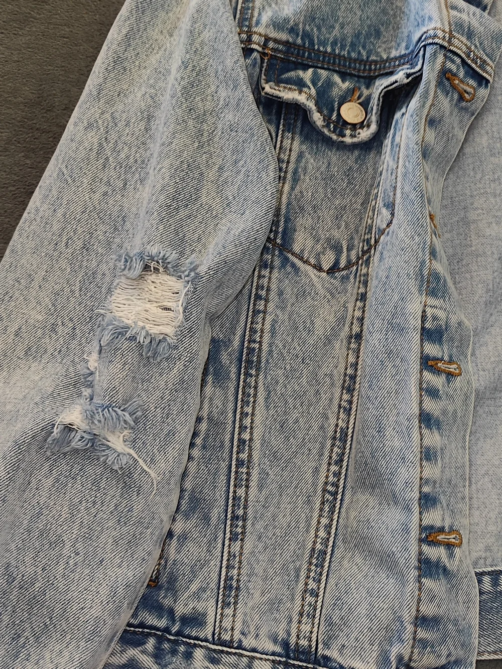 Forever 21 classic light
